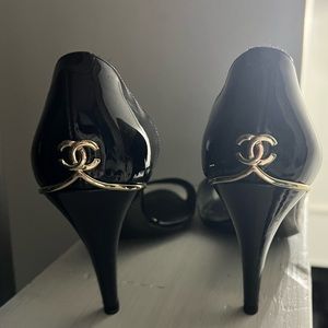 Navy Blue Patent Leather Chanel Pumps